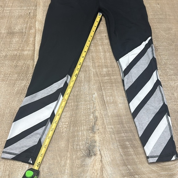 Crown and Ivy Leggings - S - Picture 8 of 8